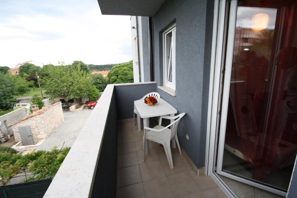 Apartments Tena With Private Parking PUY Quarto foto