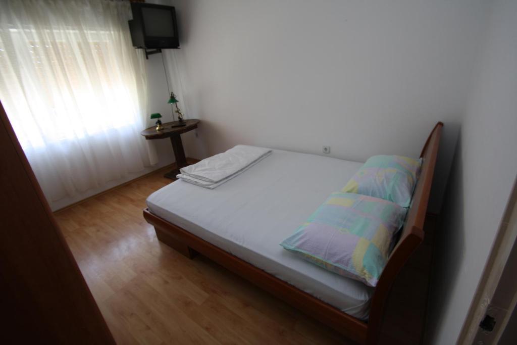 Apartments Tena With Private Parking PUY Quarto foto