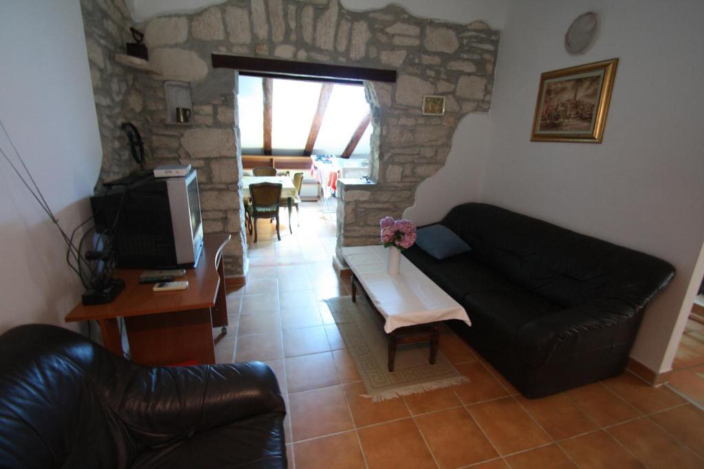 Apartments Tena With Private Parking PUY Quarto foto